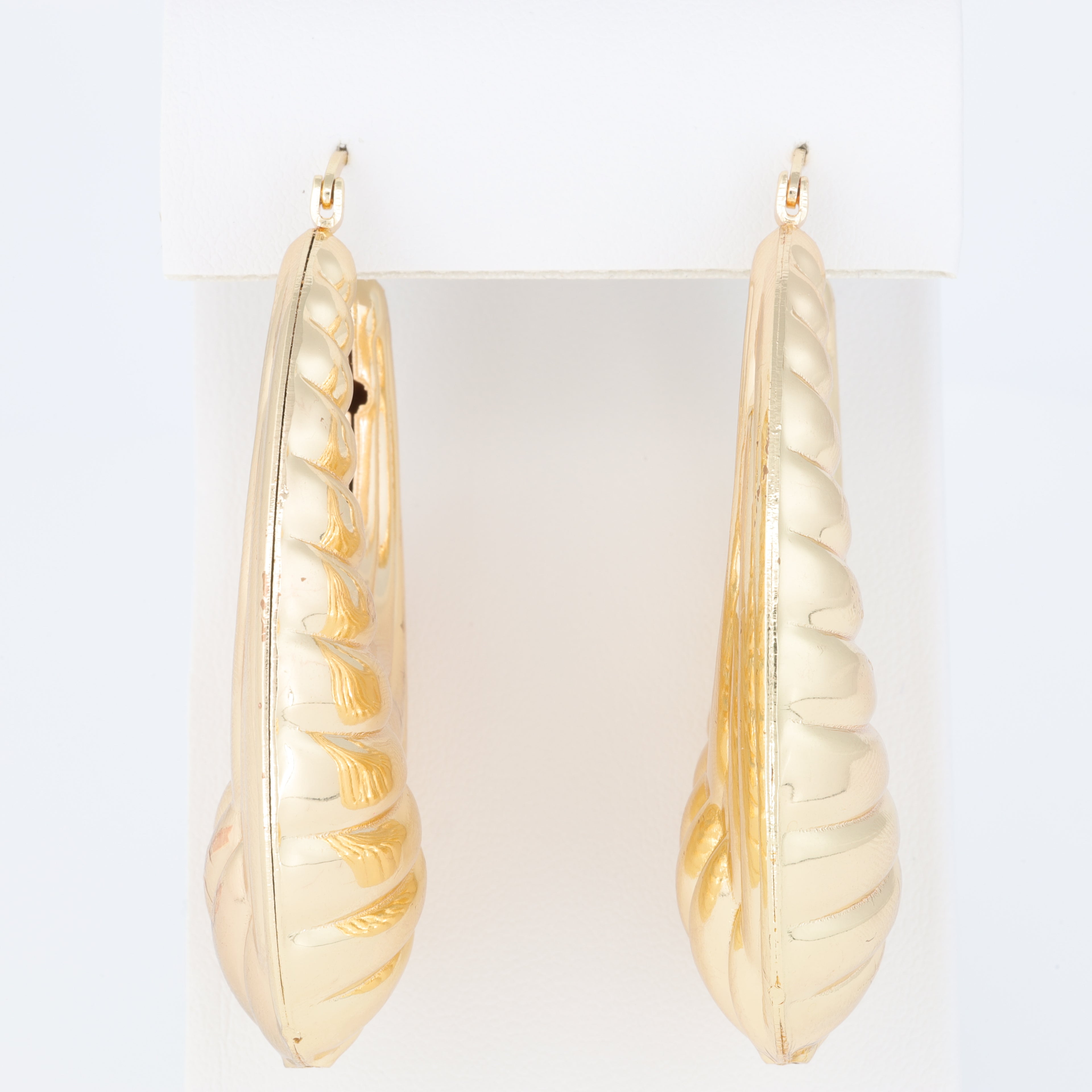 Side Wavy Hoop Earring