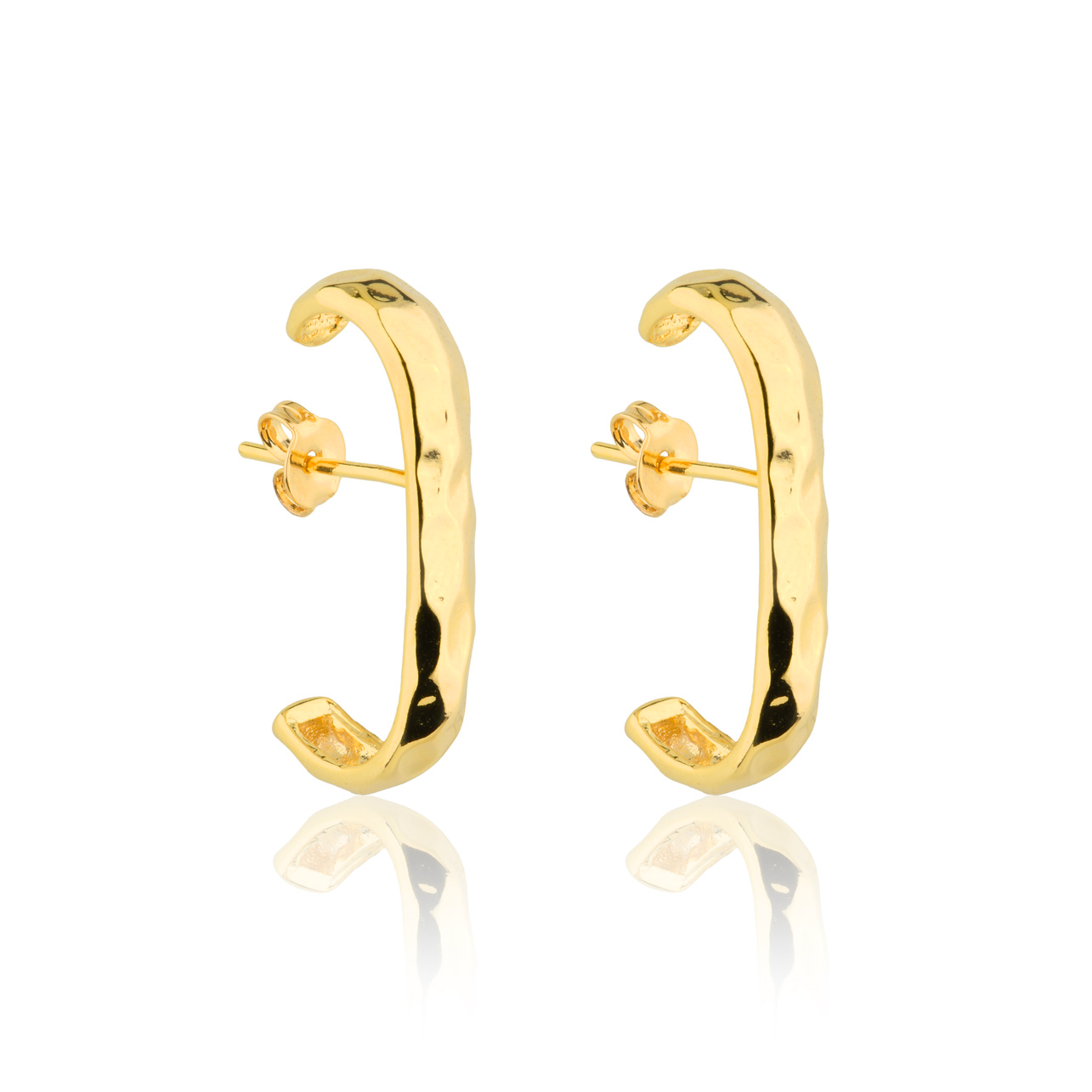 Modern earring with organic elevations