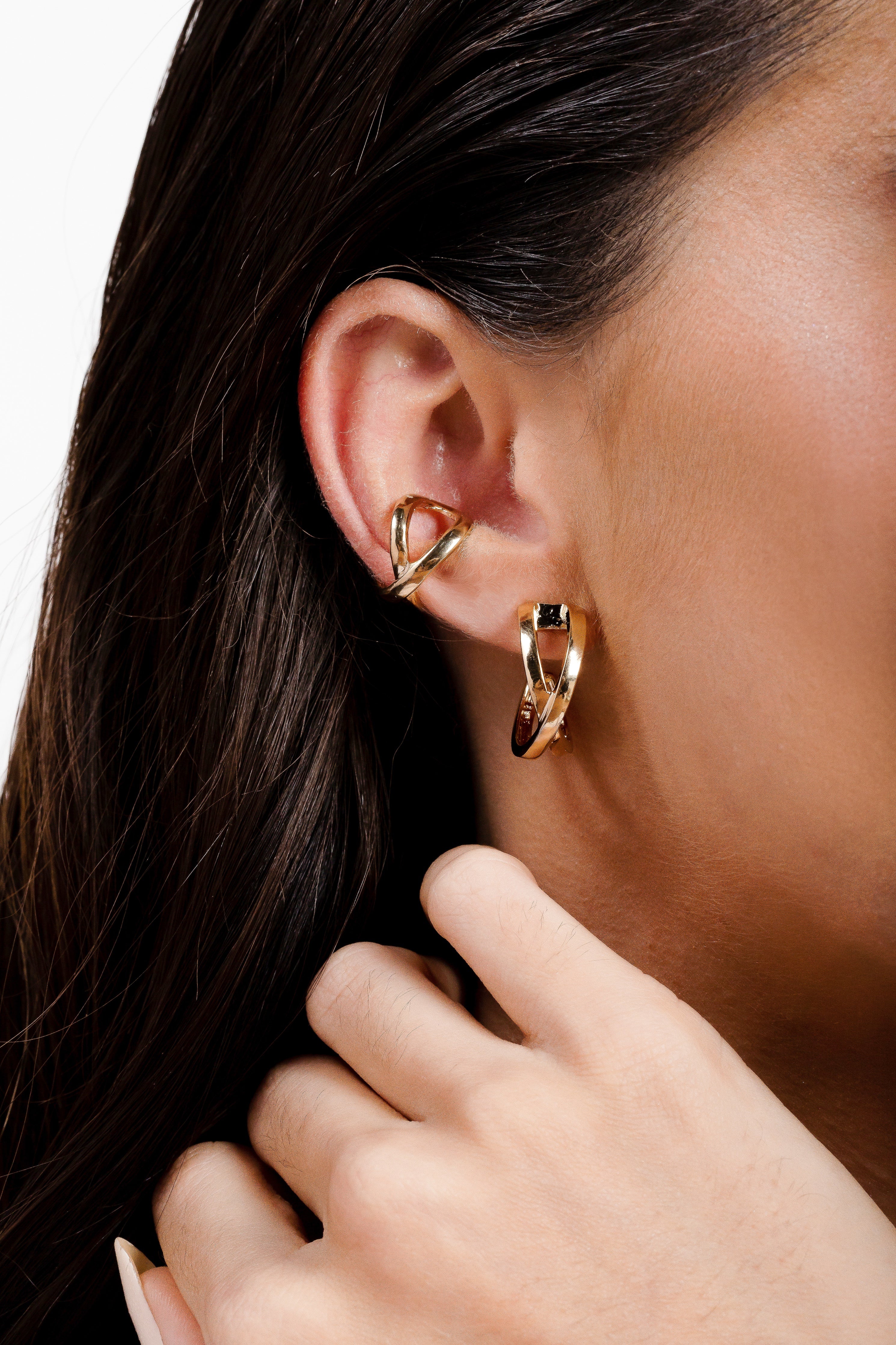 Modern X-shaped ear cuff