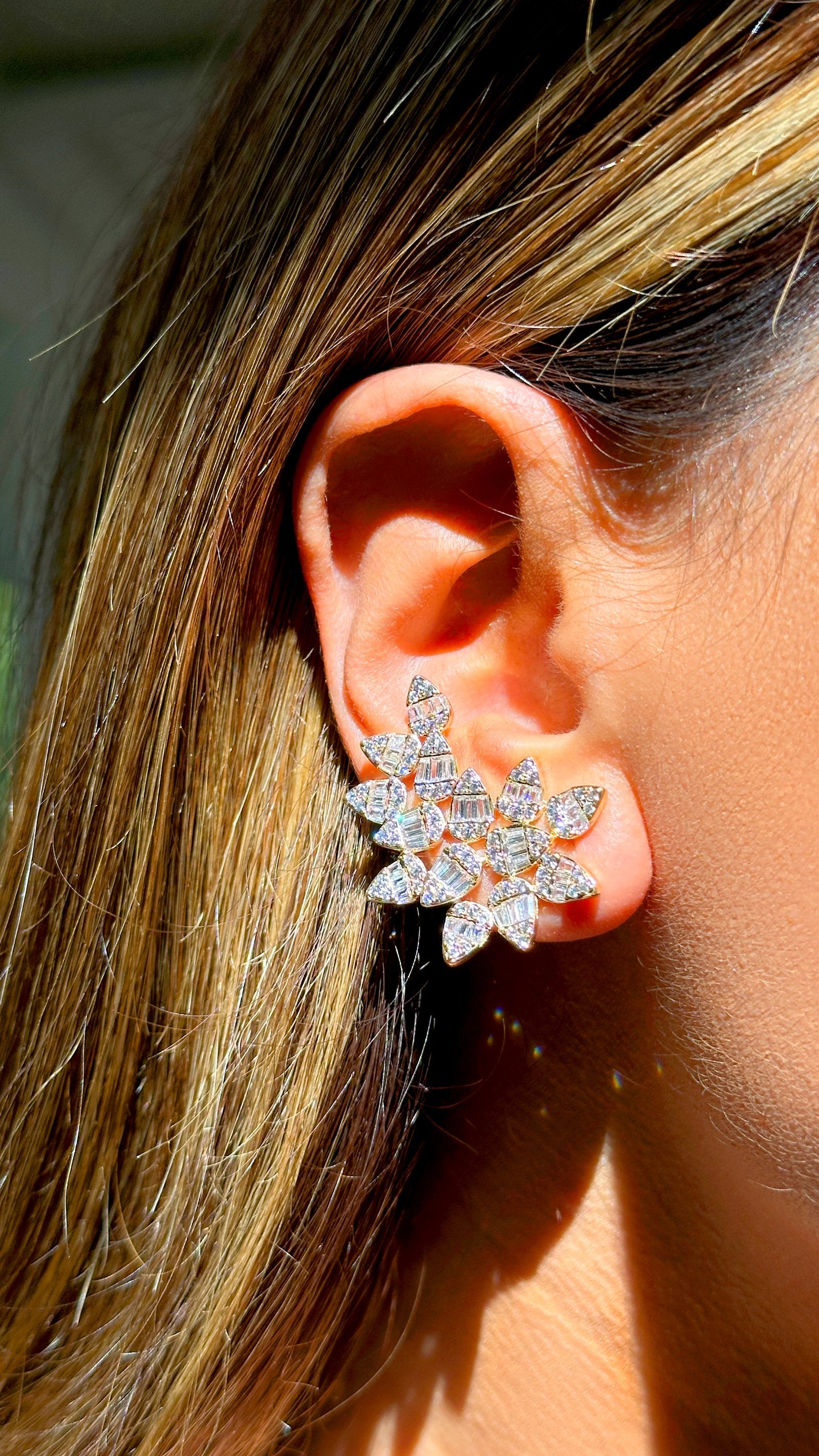 White Zirconia Floral Earcuff with 14 Baguette-Cut Stones