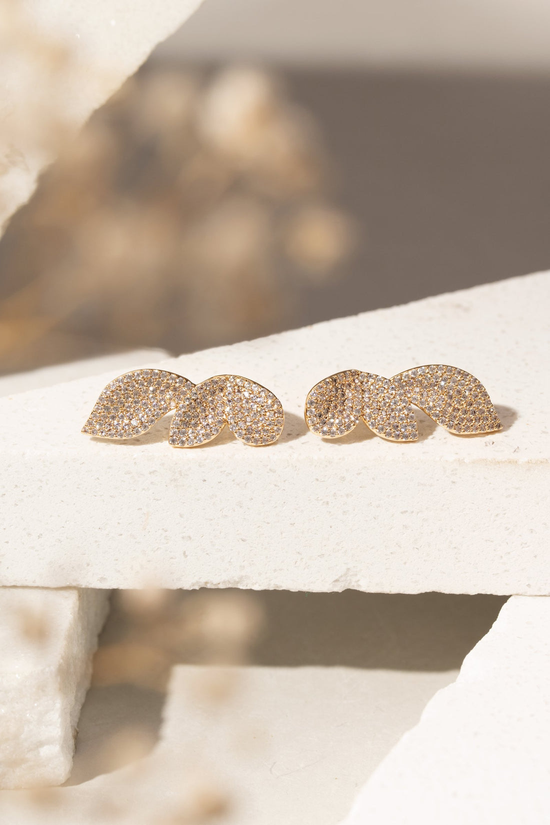 Romantic Petals 18k Goldfilled Earrings – Limited Edition