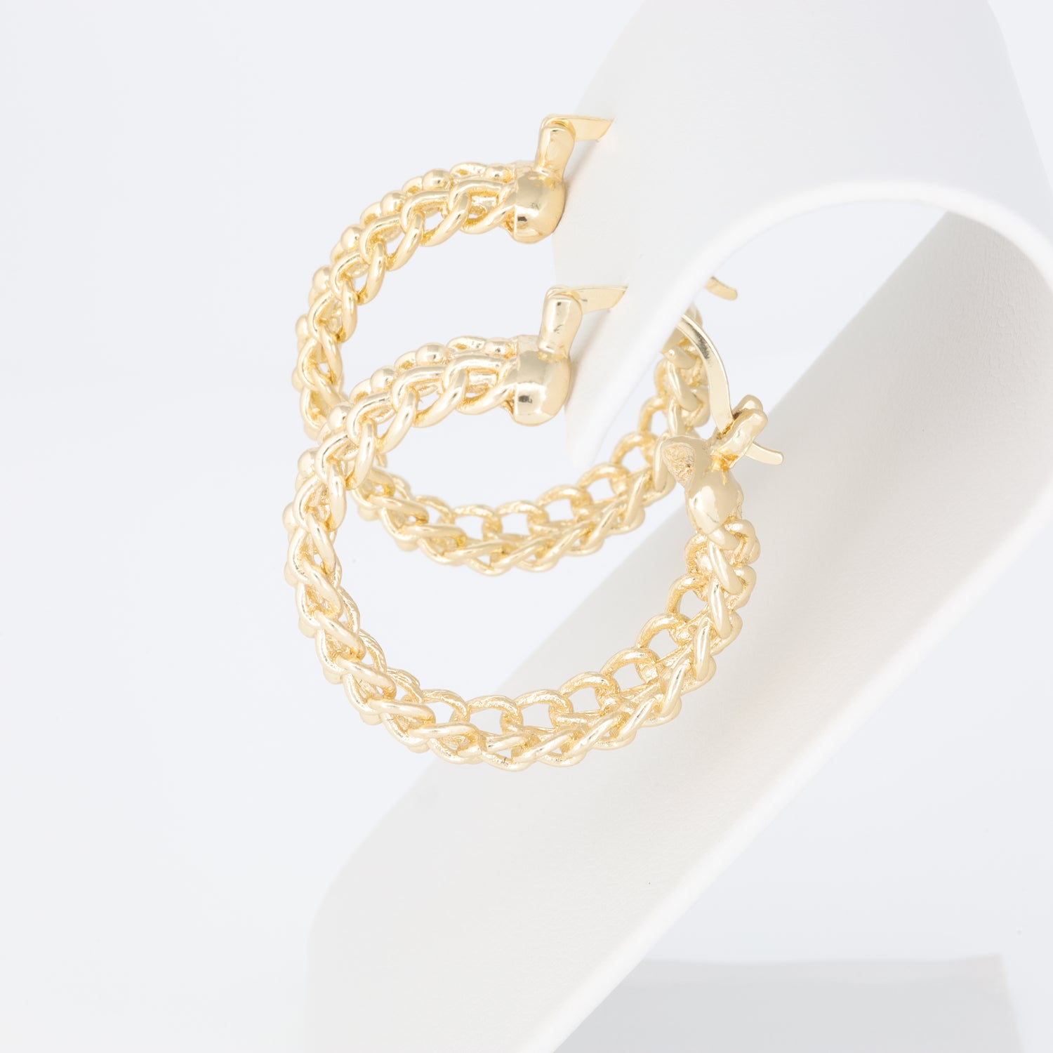 Textured Chain-Shaped Hoop Earring