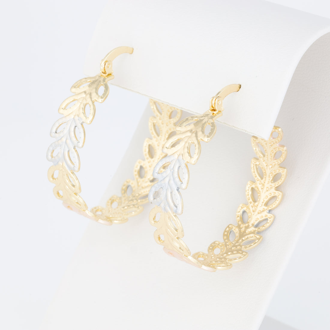 Tricolor Hoop With Double Leaf Design
