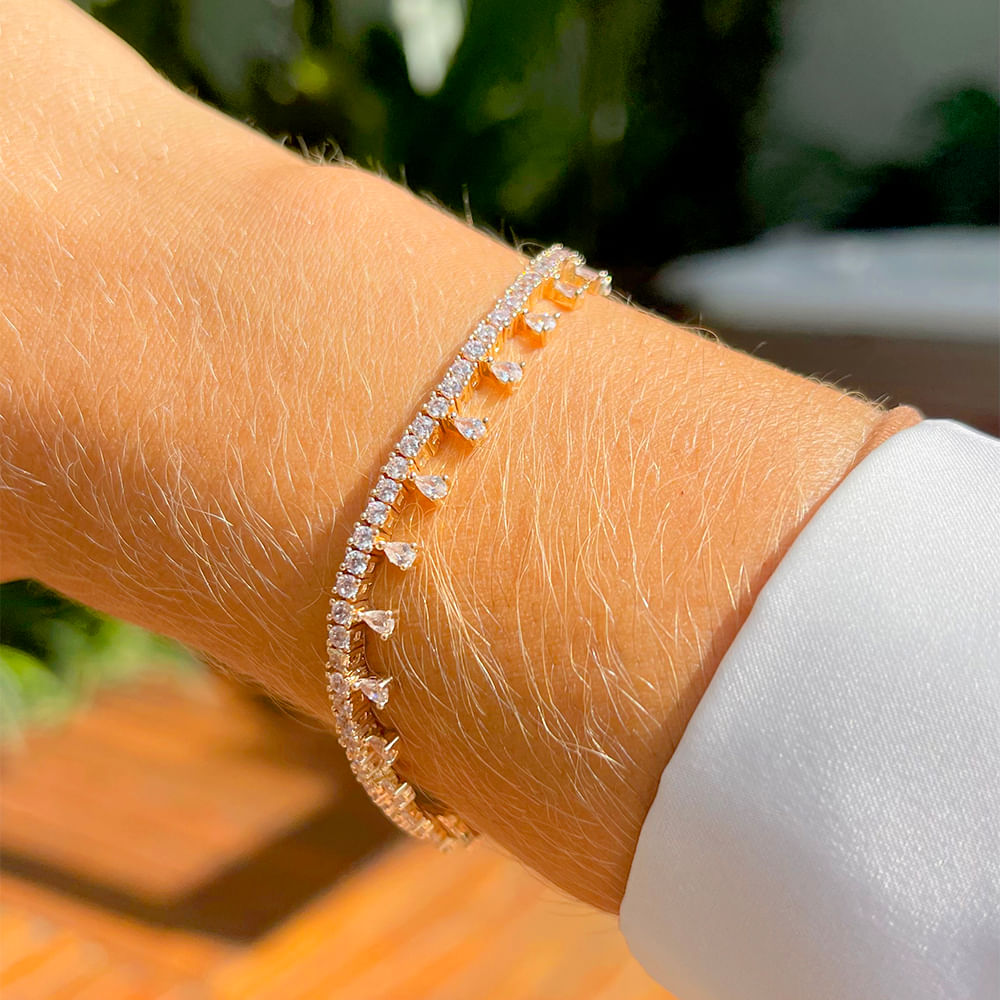 Riviera-style chain