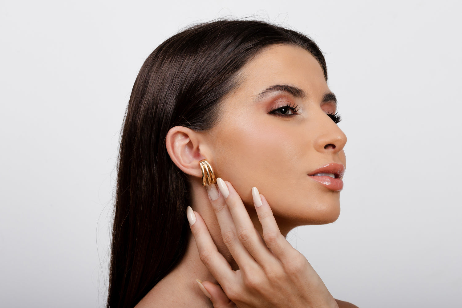 Modern earring with 3 rows