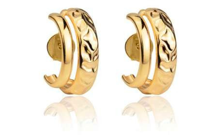 Earring with high waves