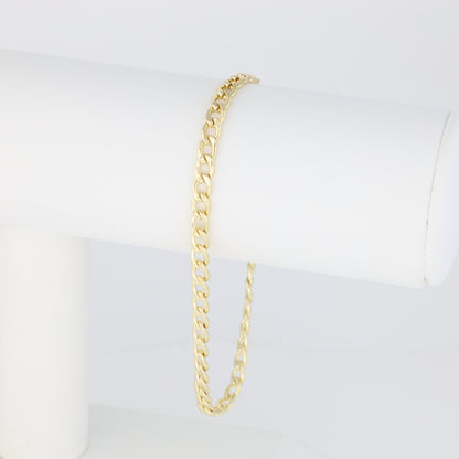 Plain chain bracelet with Curb link