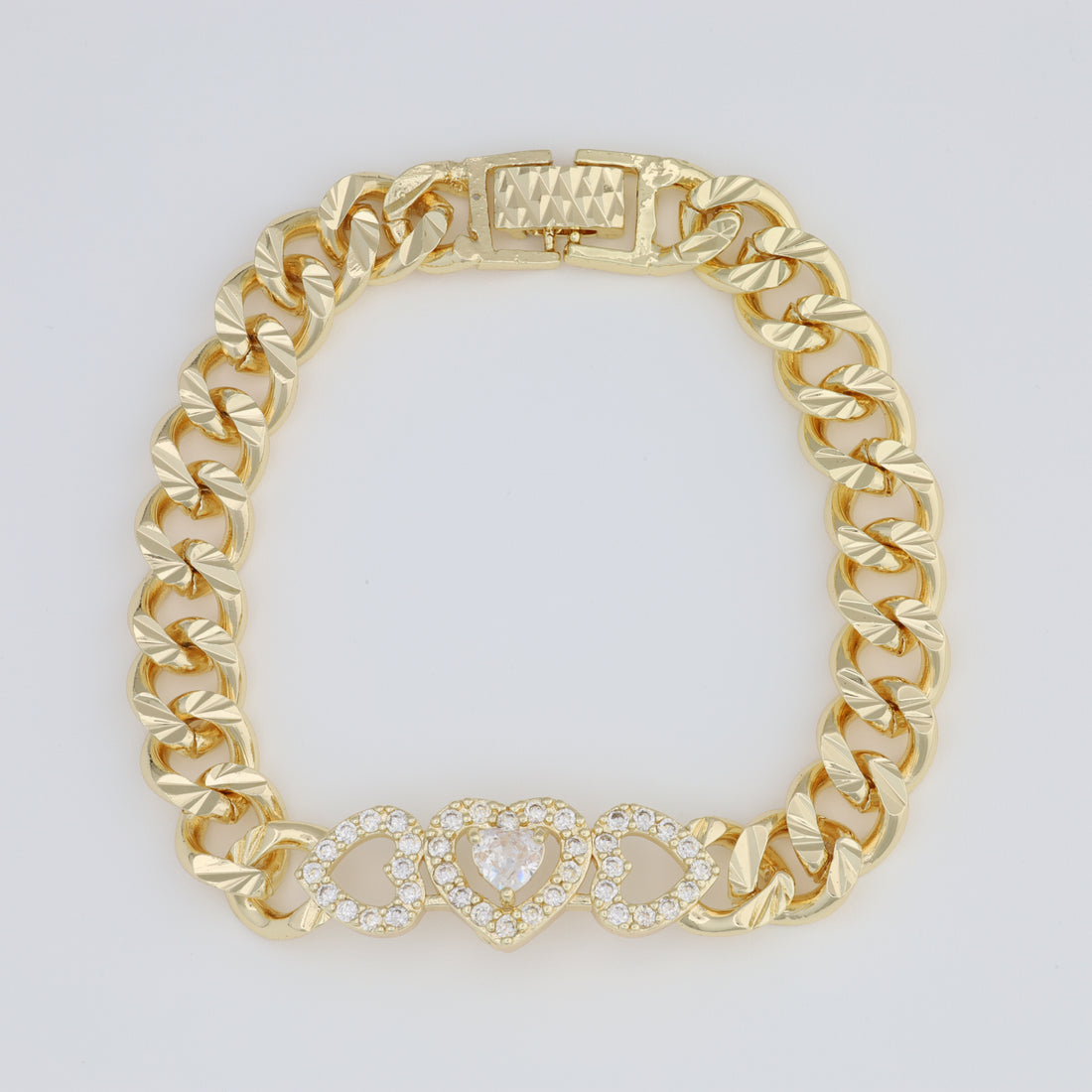 Heart Pendant Bracelet With Stylized Cuban Link