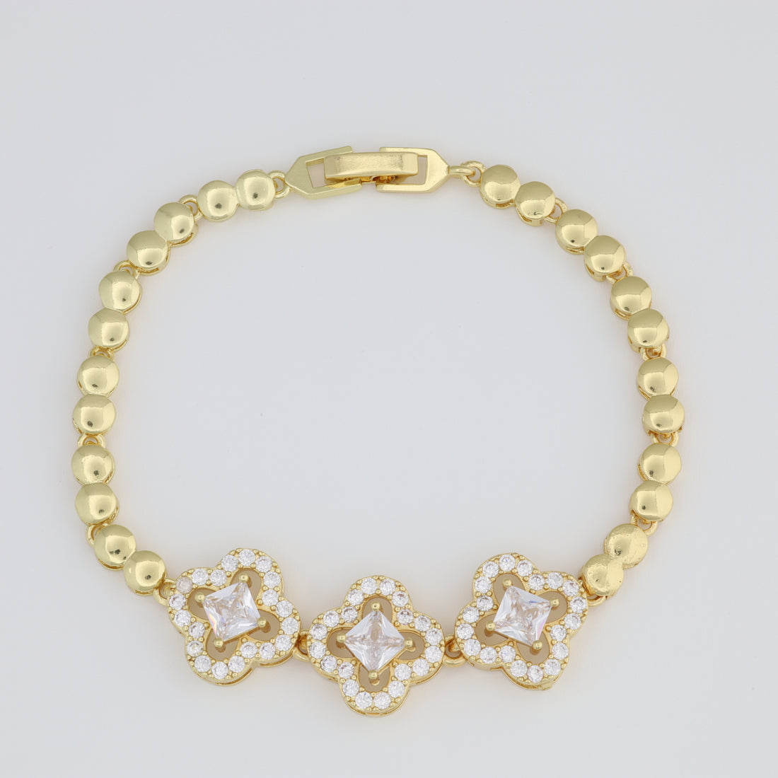 Clover-Shaped Pendants Bracelet with Round Link