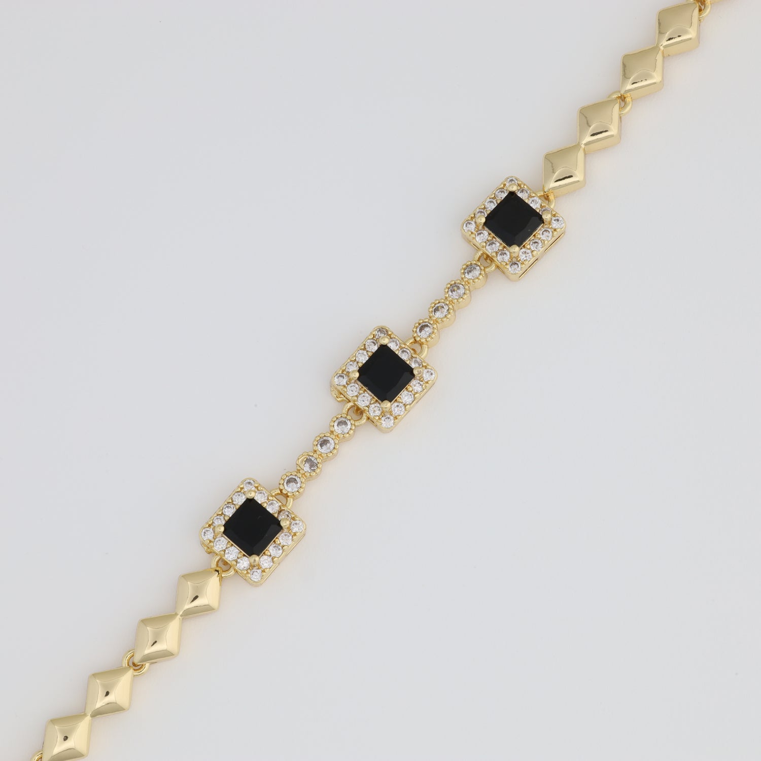 Square-Shaped Pendants Bracelet With Diamond Link