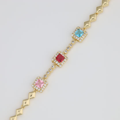 Square-Shaped Pendants Bracelet With Diamond Link