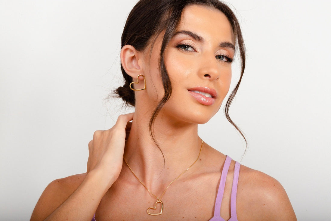 Necklace with open heart pendant