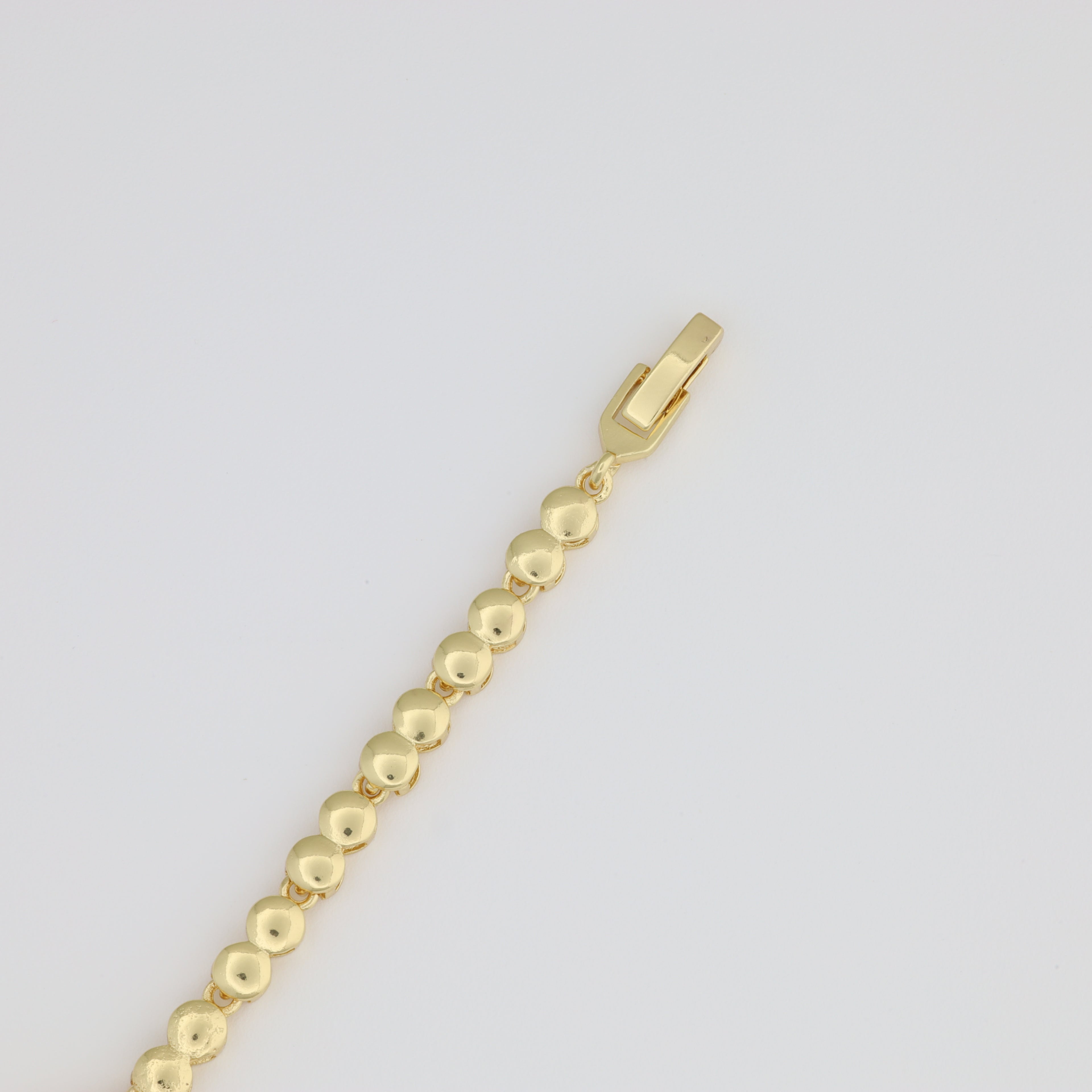 Interlaced Circles Bracelet With Round Link