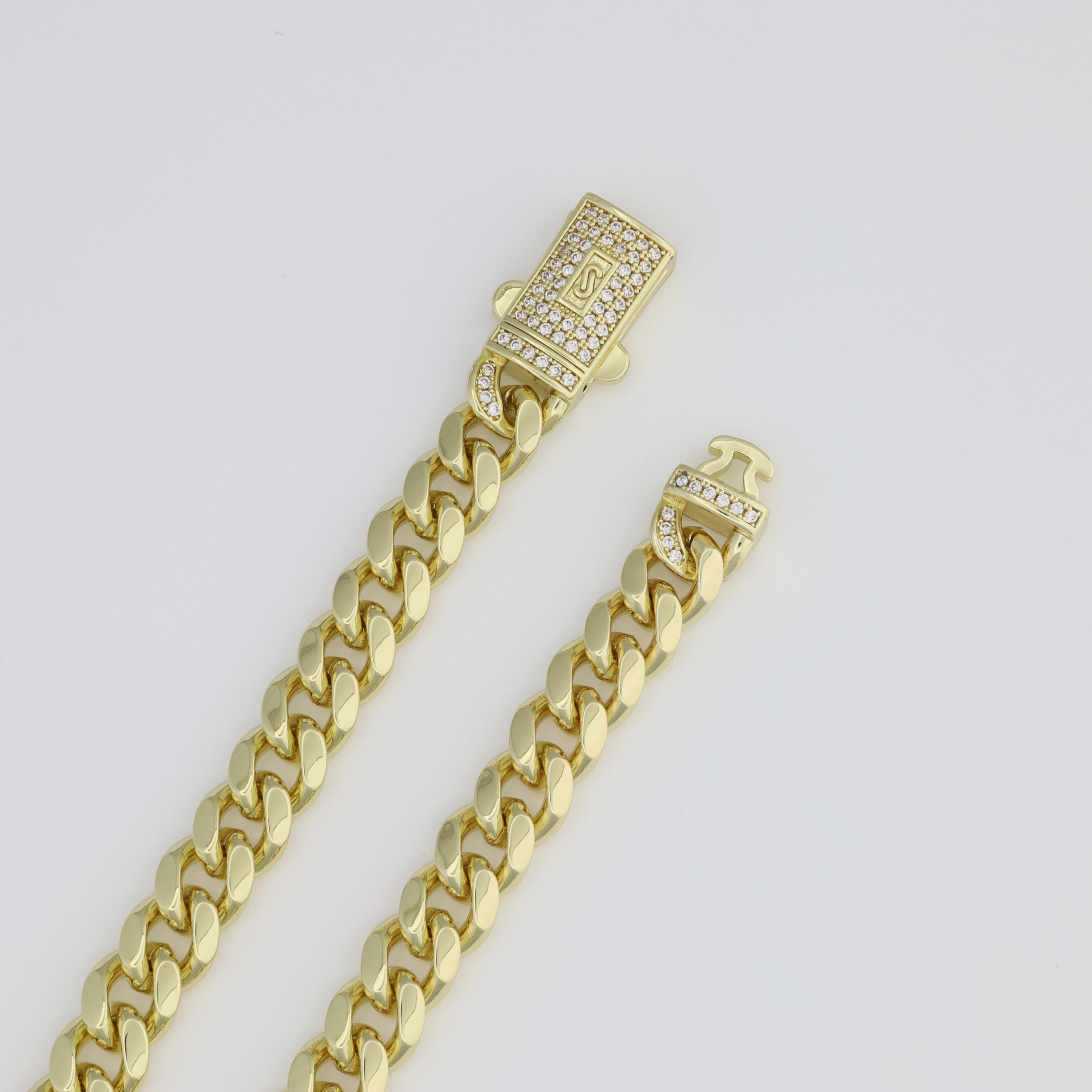 Plain Chain Bracelet With Cuban Link