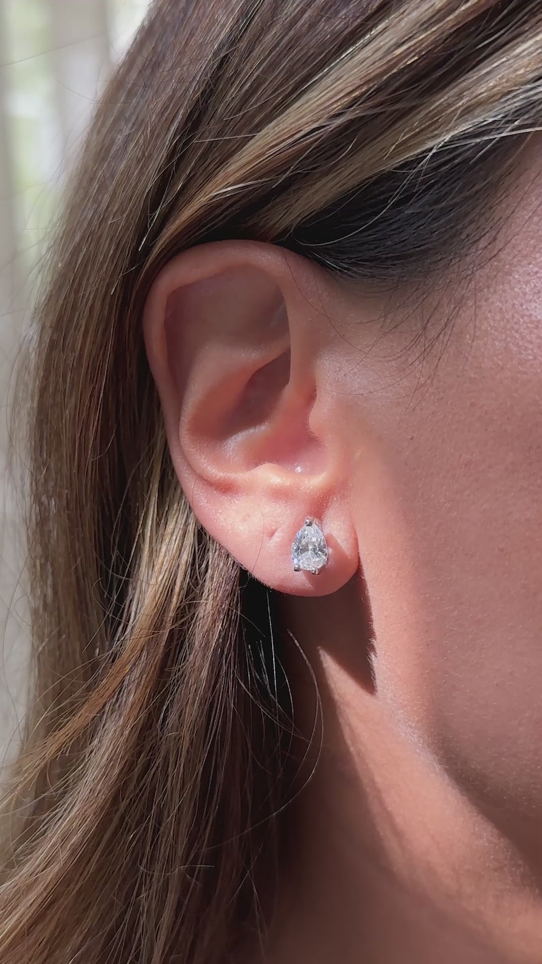 White Zirconia Teardrop Earrings in 925 Sterling Silver with White Gold (Rhodium) Filled